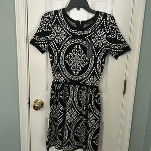 Romeo + Juliet Couture  Women's Short Sleeve Intarsia Knit Dress Size Medium